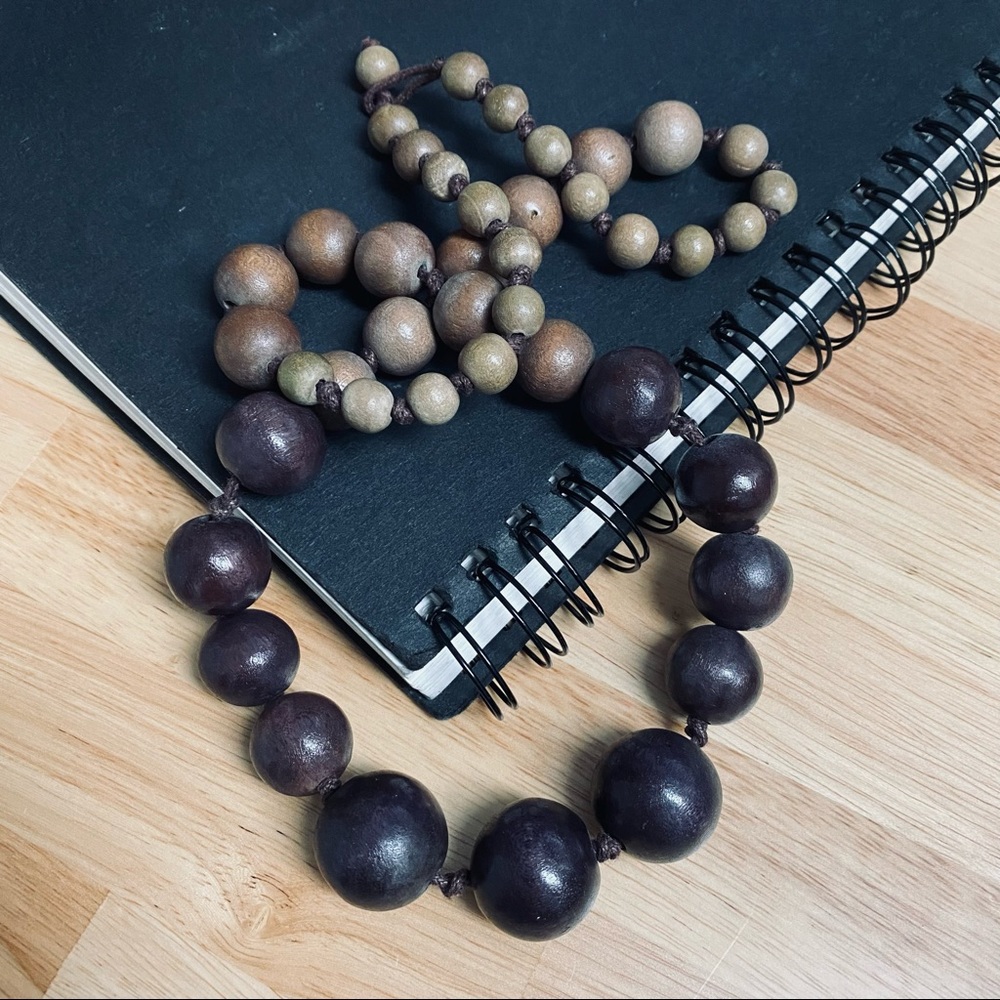 NECKLACE 🪵 Ombré Wood Bead Necklace